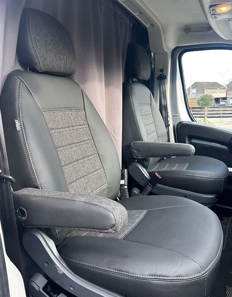 Pasvorm stoelhoezen Peugeot Boxer 2006-heden (past op 2 stoelen) - Exclusive design kunstleer - denim zwart