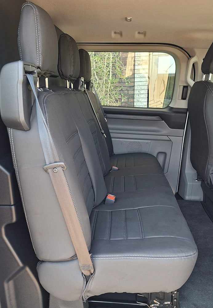 Pasvorm stoelhoezen Ford (Transit / E-Transit) 2014-heden (past op achterbank in versie met dubbel cabine) - Kunstleer zwart