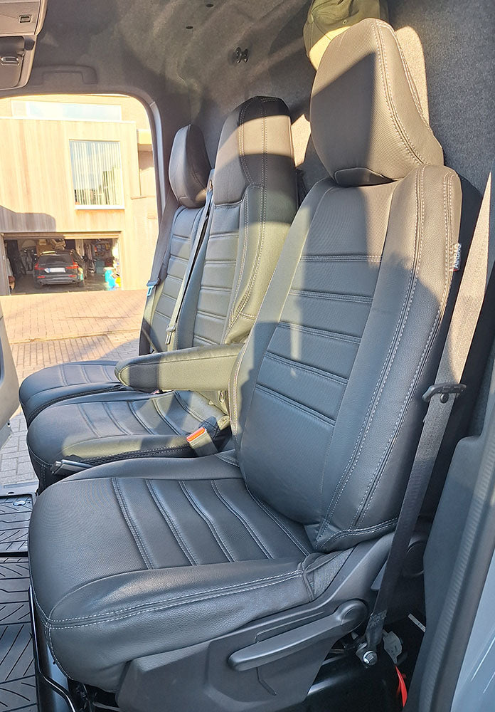 Pasvorm stoelhoezen Nissan Interstar-e 2024-heden (past in versie met split in rugleuning en zitting) - Kunstleer zwart