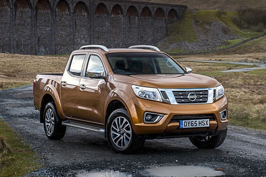 Pasvorm Stoelhoezen Nissan Navara Double Cab pick-up (2015-Heden) - Kunstleer